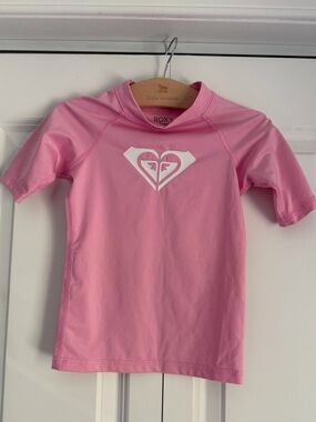 Roxy Girl Pink Short Sleeve Rash Guard Swim Top Size 4